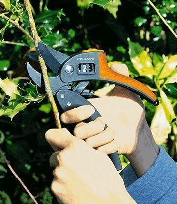 Fiskars Astschere P83 - gartengeraete.jetzt  - 