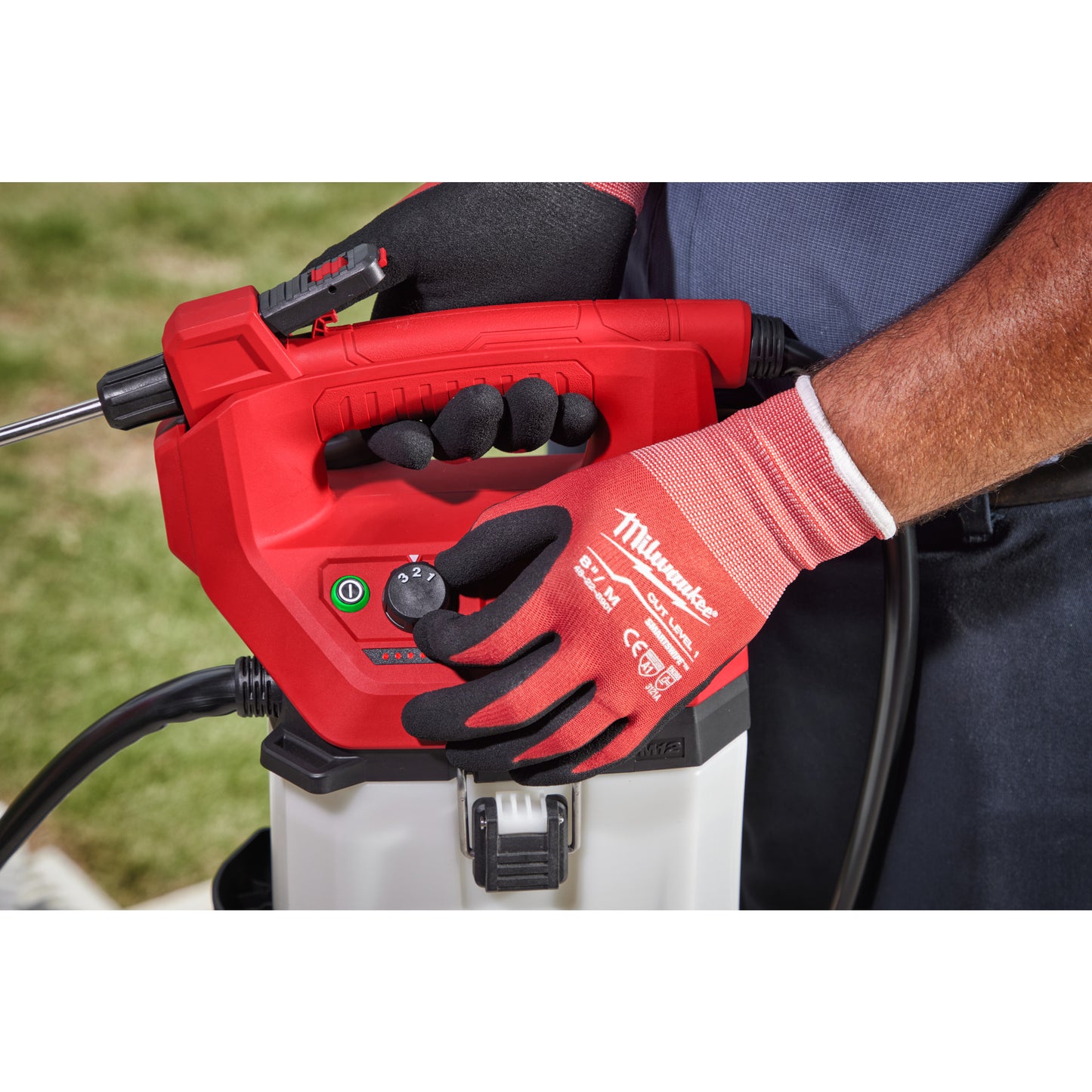 Milwaukee M12™ tragbare Chemikalienspritze 3,7 l M12 BHCS3L-201 - gartengeraete.jetzt  - 