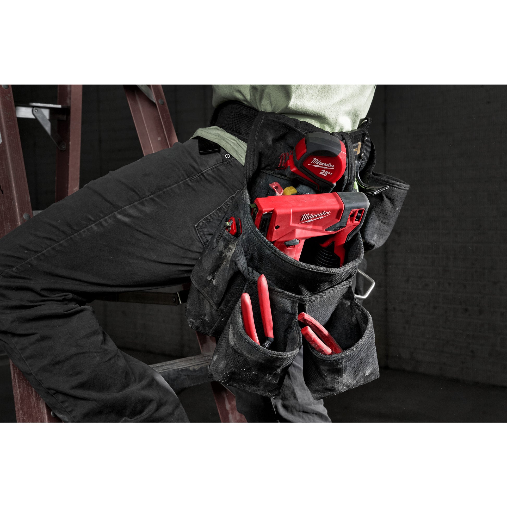 Milwaukee M12™ Subcompacte Nietmaschine Tacker - gartengeraete.jetzt  - 