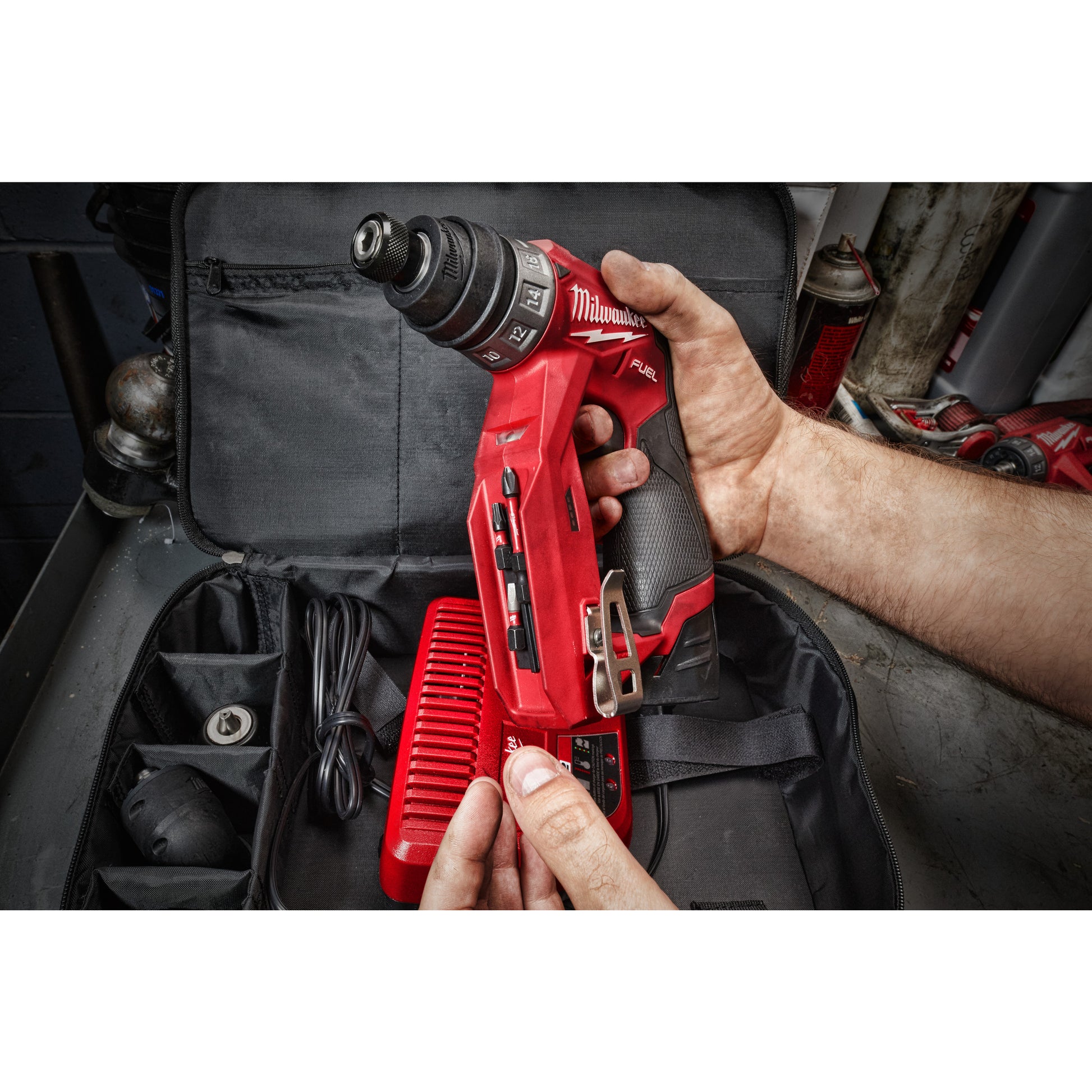 Milwaukee M12 FUEL™  Installationbohr-/Schraubmaschine mit Wechselköpfen FDDXKIT-202X - gartengeraete.jetzt  - 