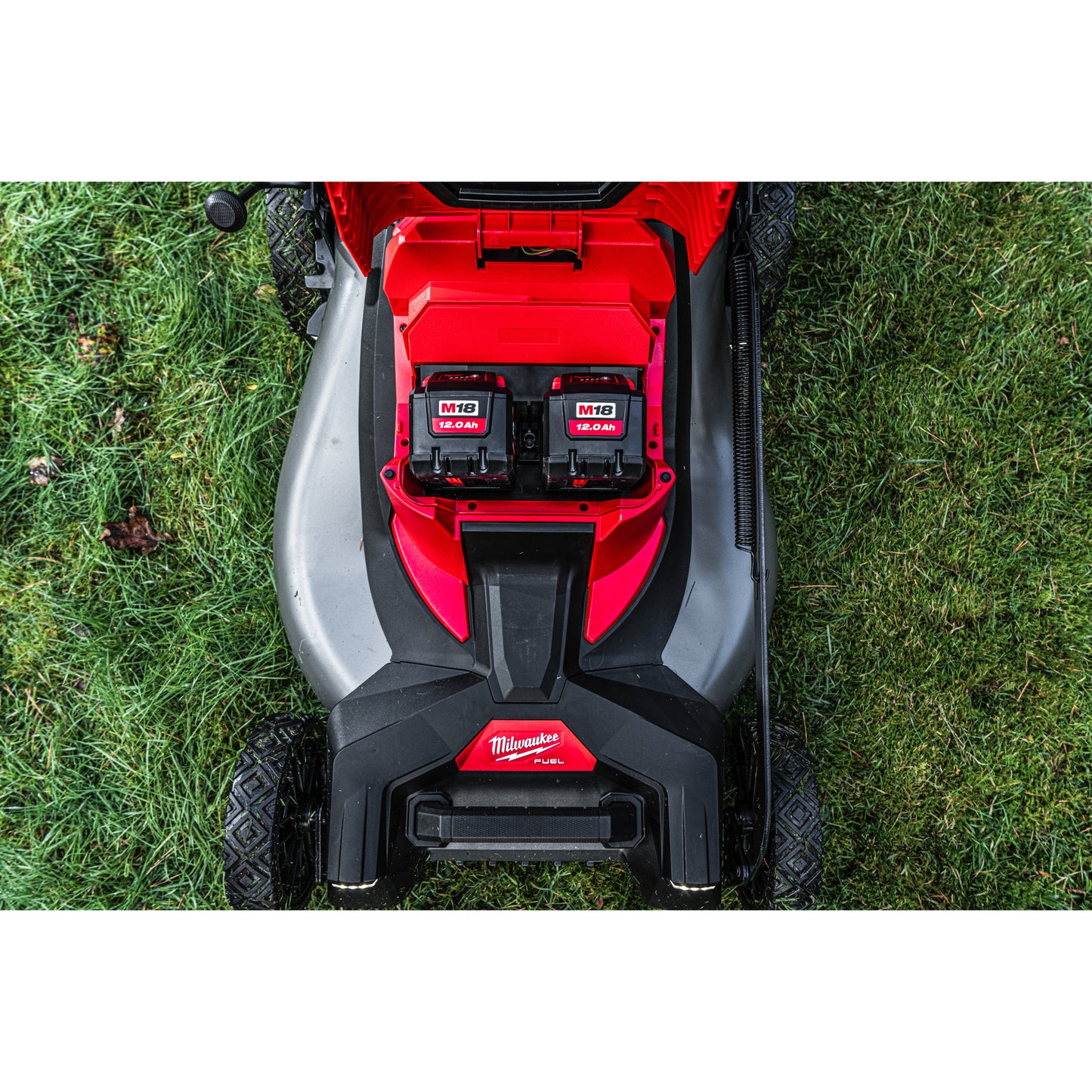 Milwaukee M18 FUEL™ Akku-Rasenmäher (2x18V) mit Radantrieb und 53 cm Schnittbreite - gartengeraete.jetzt  - 