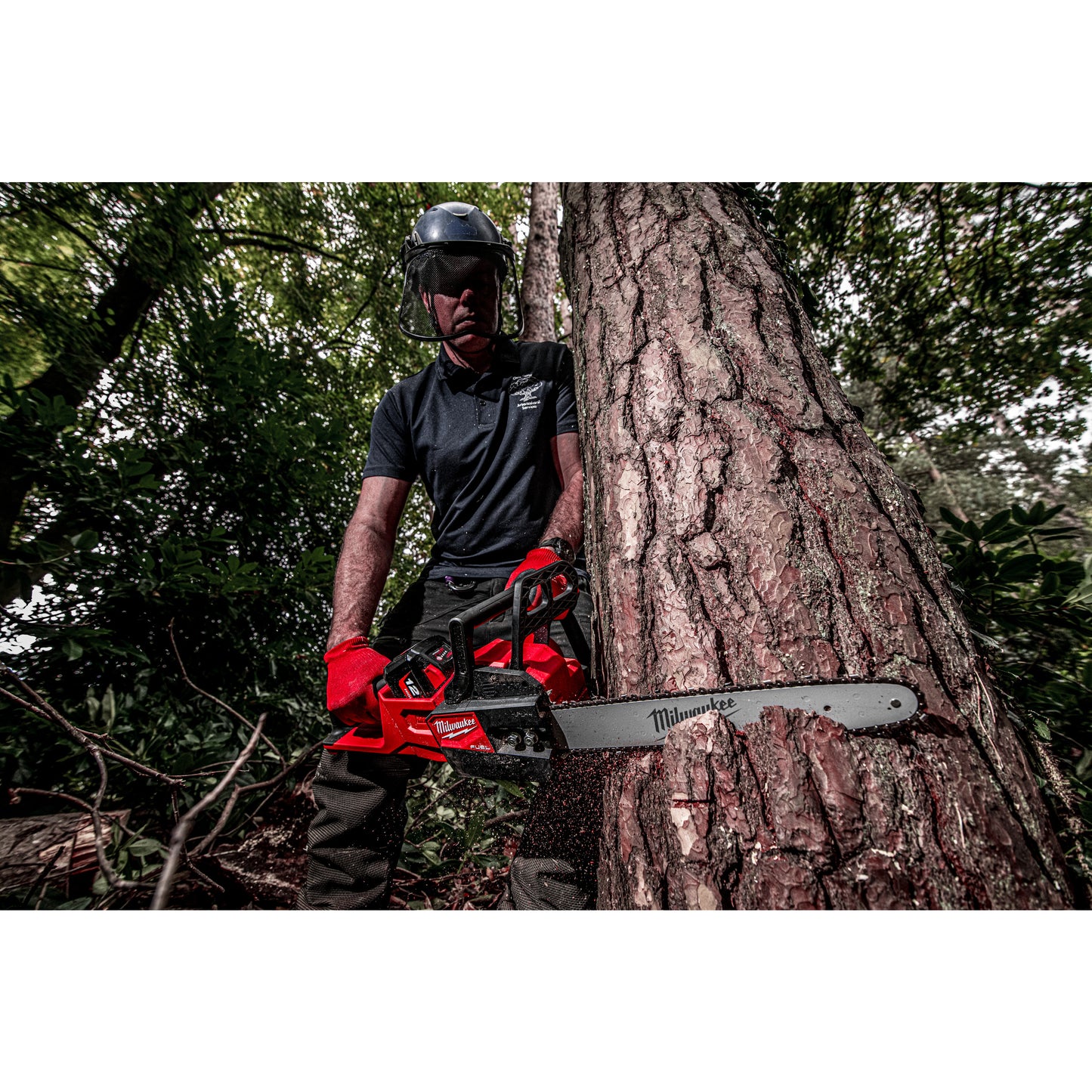 Milwaukee M18 FUEL™ Kettensäge mit 40 cm Sägeblatt - gartengeraete.jetzt  - 