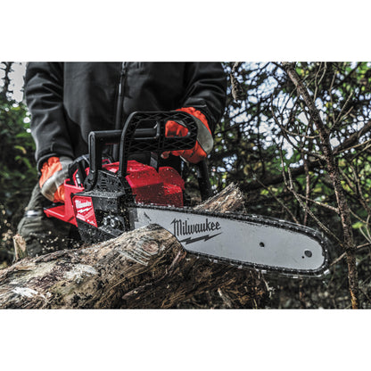 Milwaukee M18 FUEL™ Kettensäge mit 35 cm Sägeblatt - gartengeraete.jetzt  - 