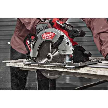 Milwaukee M18 FUEL™ 66 mm Kreissäge M18 FCSG66-0 - gartengeraete.jetzt  - 