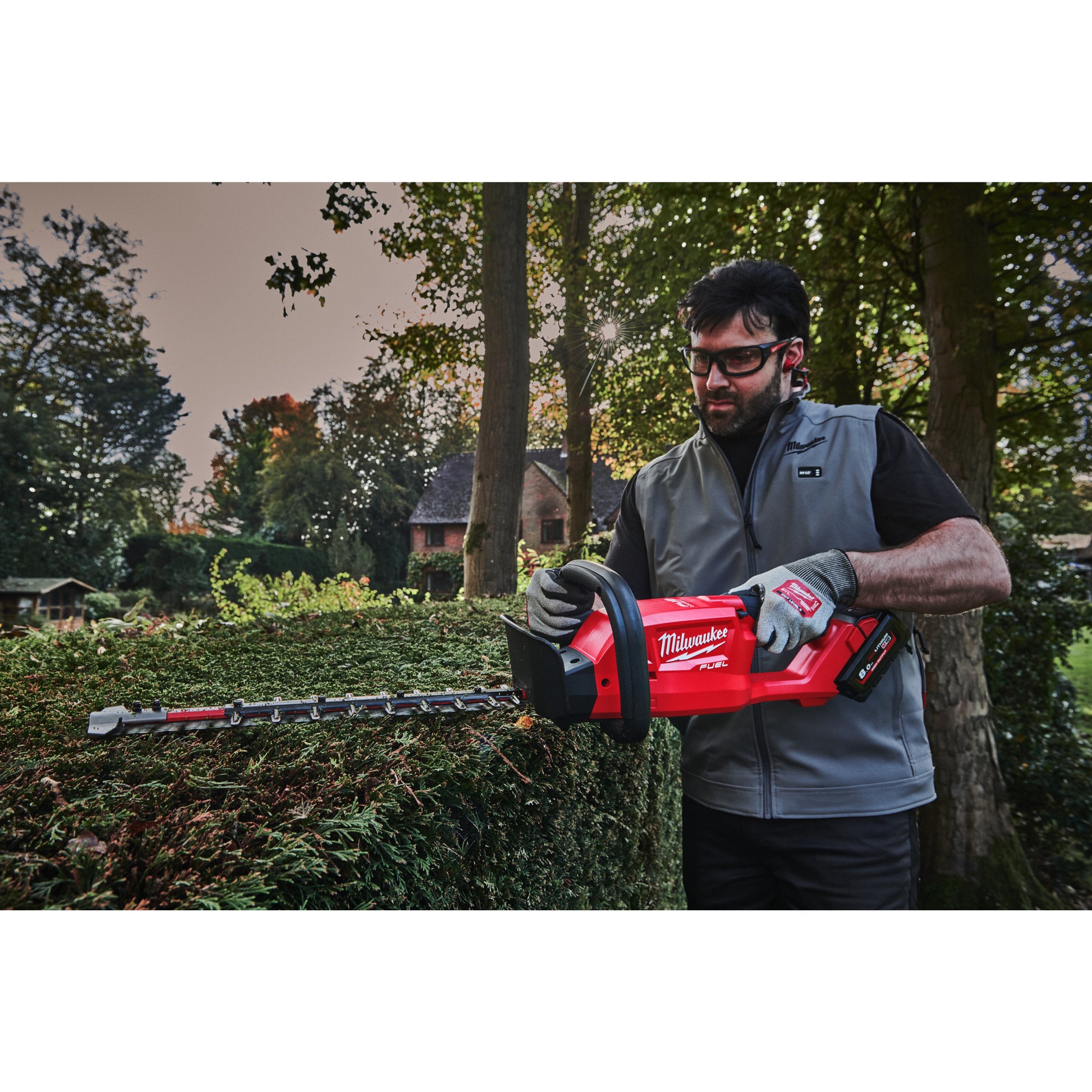 Milwaukee M18 FUEL™ Heggenschaar 45 cm - gartengeraete.jetzt  - 