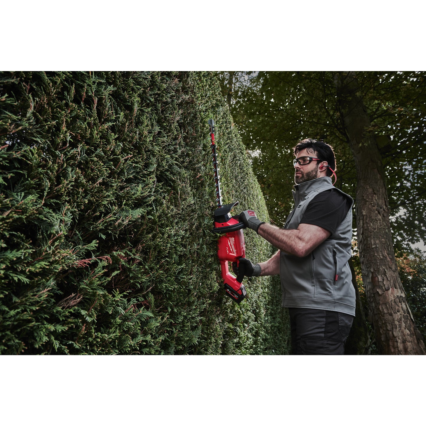 Milwaukee M18 FUEL™ Heggenschaar 45 cm - gartengeraete.jetzt  - 