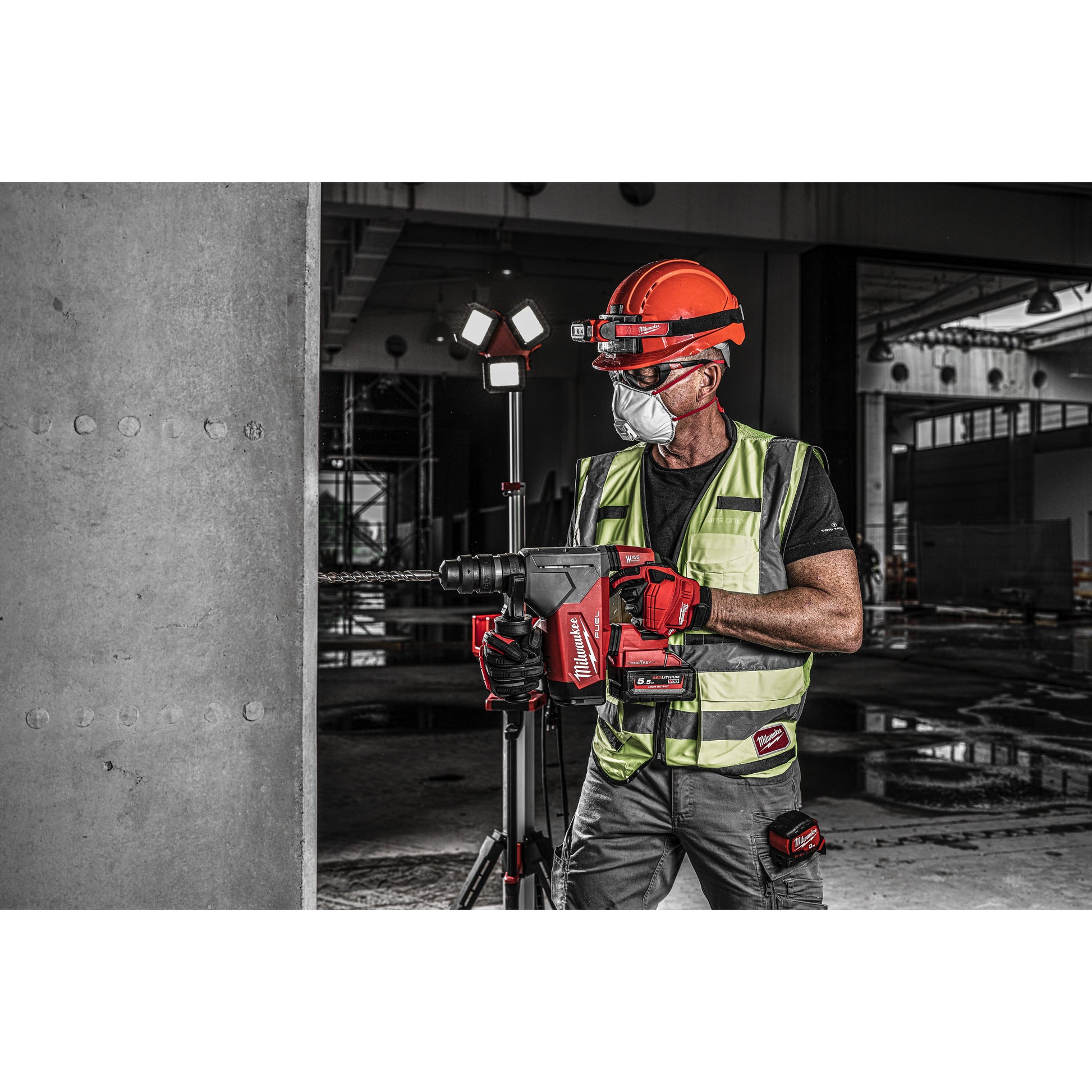 Milwaukee M18 FUEL™ leistungsstarker 4-Mode 32 mm SDS-Plus Hammer mit ONE-KEY™ und FIXTEC™ Bohrfutter - gartengeraete.jetzt  - 