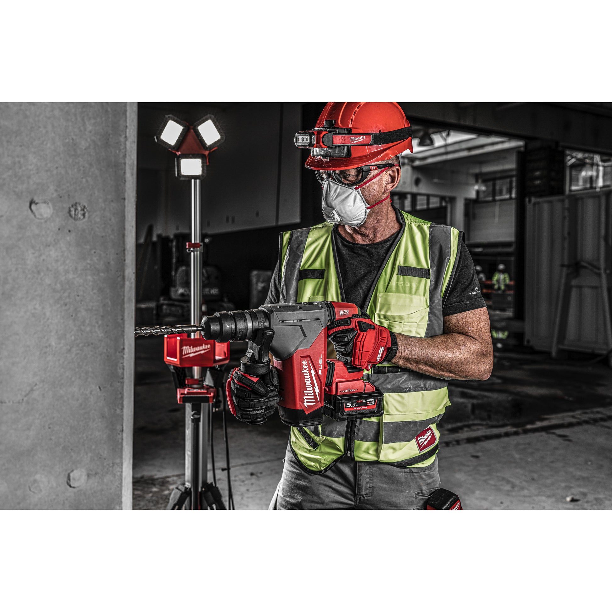 Milwaukee M18 FUEL™ leistungsstarker 4-Mode 32 mm SDS-Plus Hammer mit ONE-KEY™ und FIXTEC™ Bohrfutter - gartengeraete.jetzt  - 